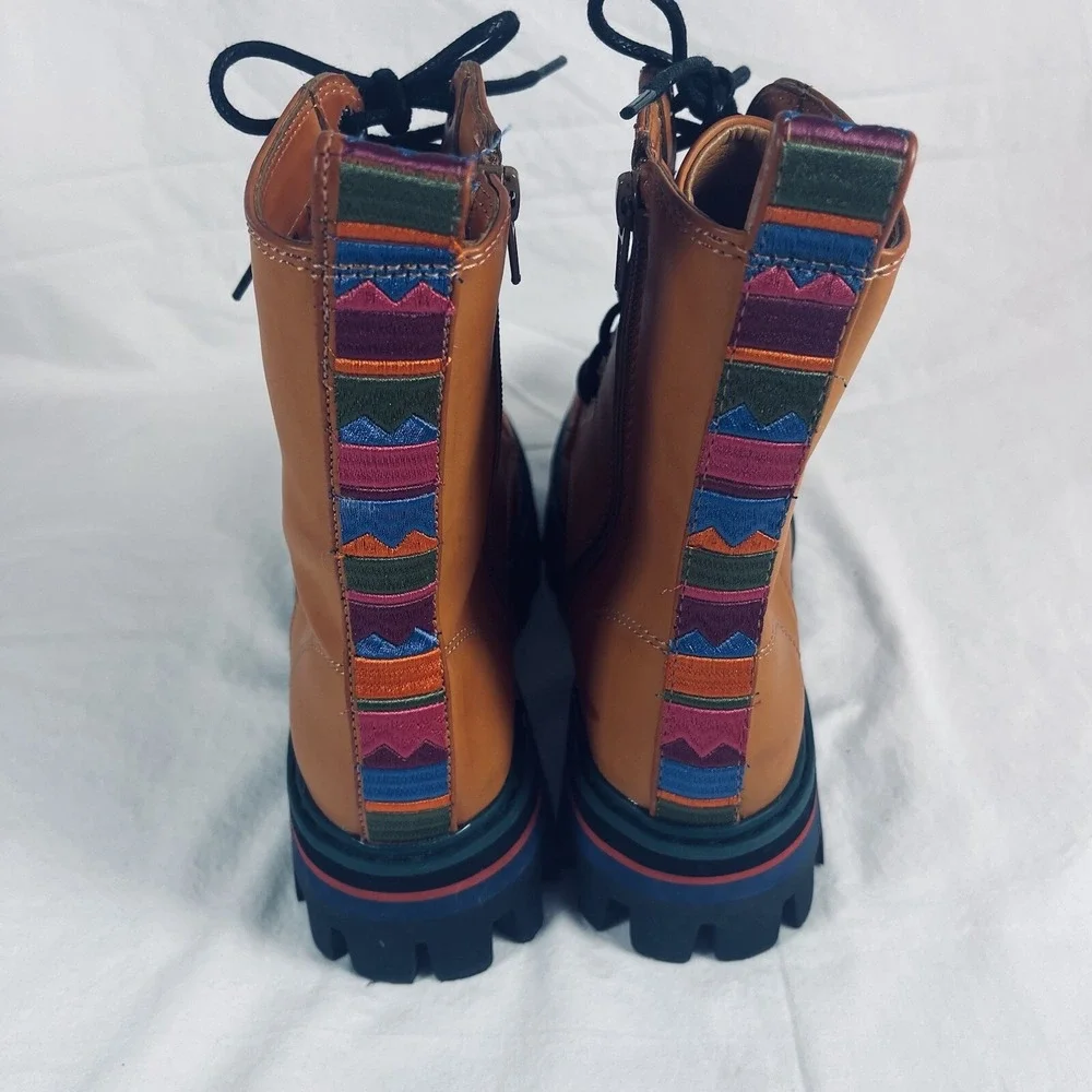 Farm Rio Leather Lace Ankle Boots Womens Size 7.5‎ Embroidered Accent Zipper